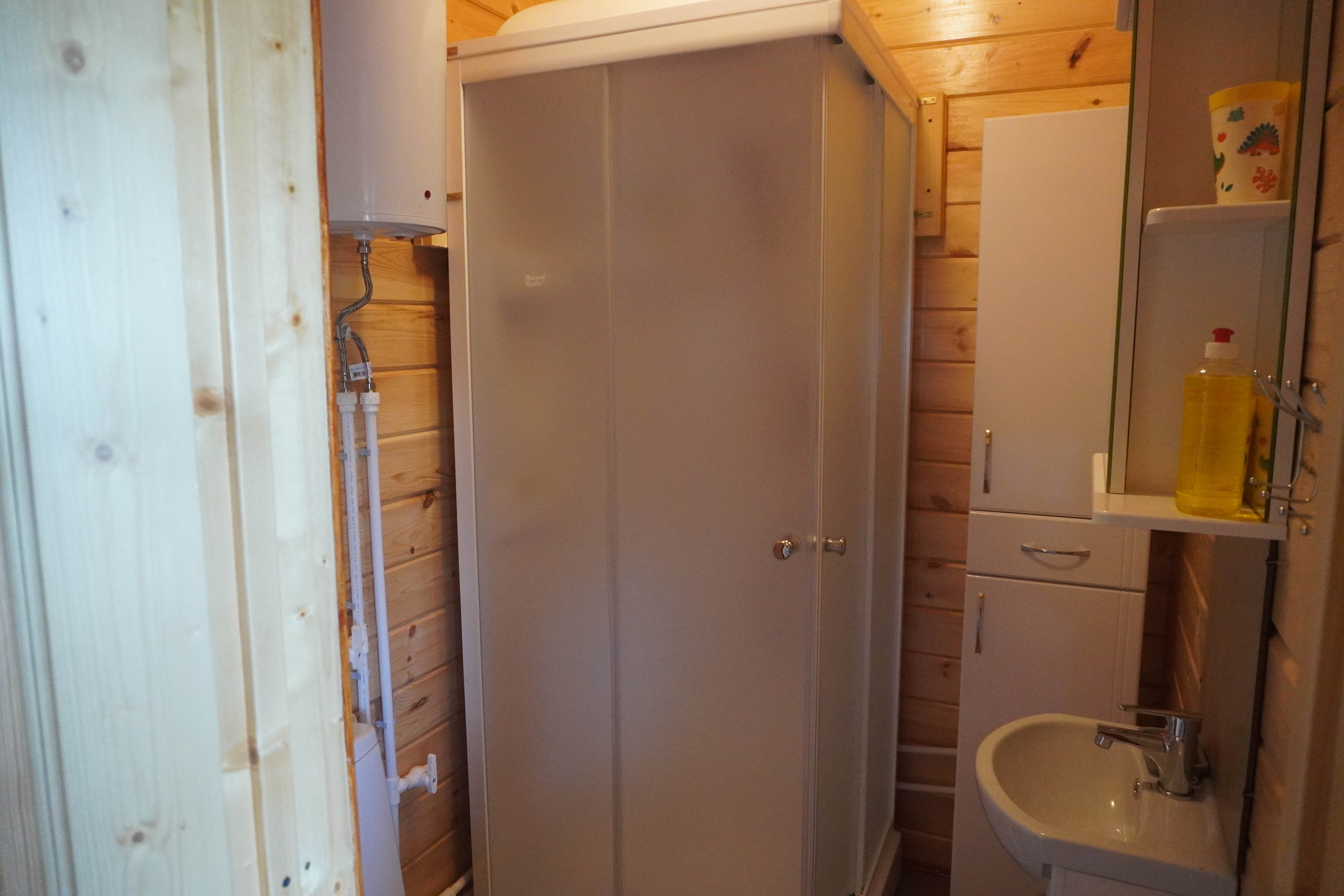 Фото Домик на горке