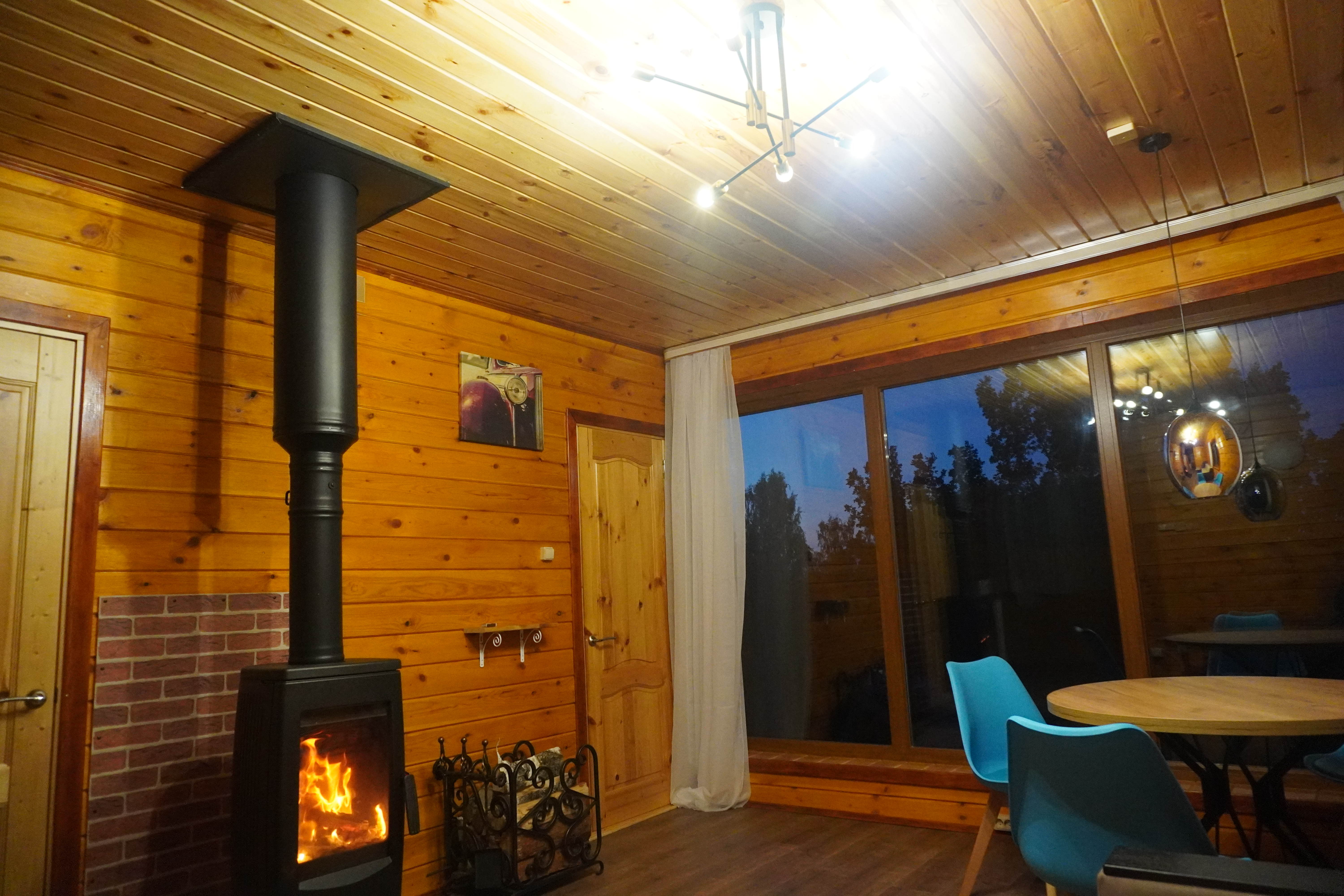 Фото Домик на горке