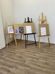 За контуром (Stroiteley Street, 91А) ، ورشة فنية
