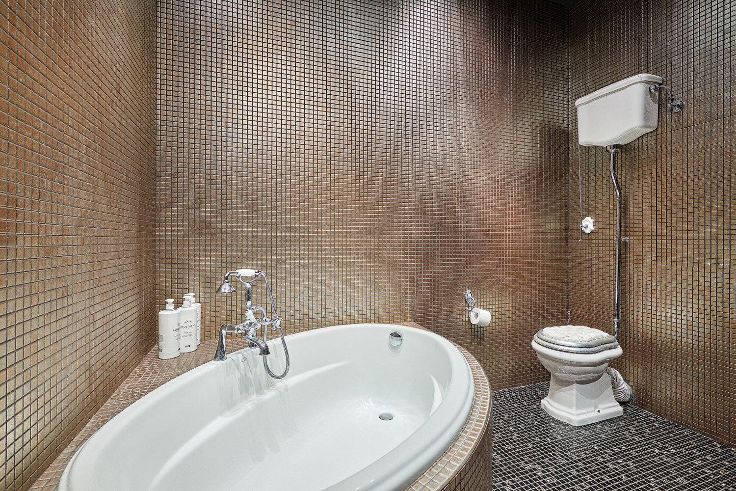 Фото Апартаменты на улице Чехова 1