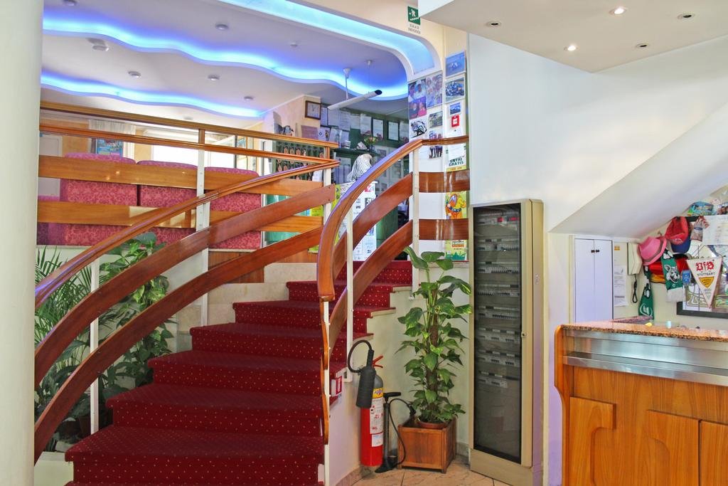 Фото Hotel Royal