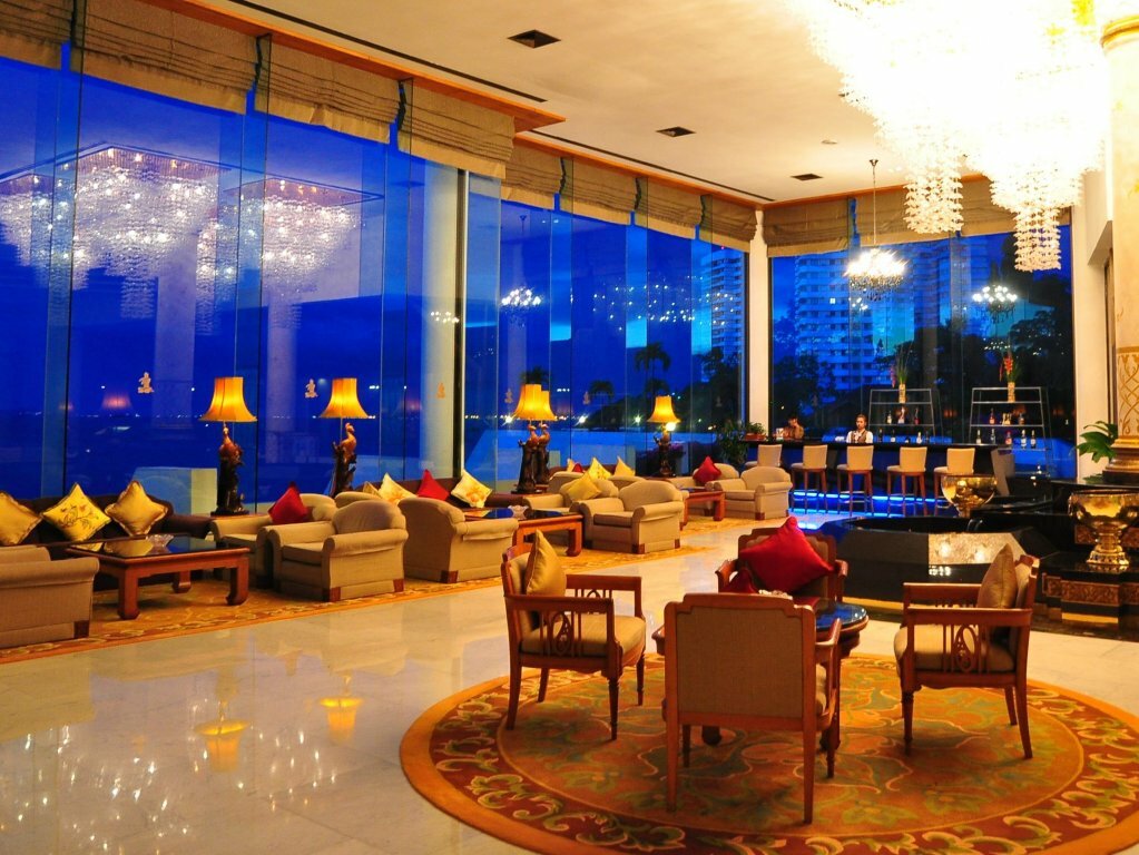 Фото Royal Wing Suites & SPA