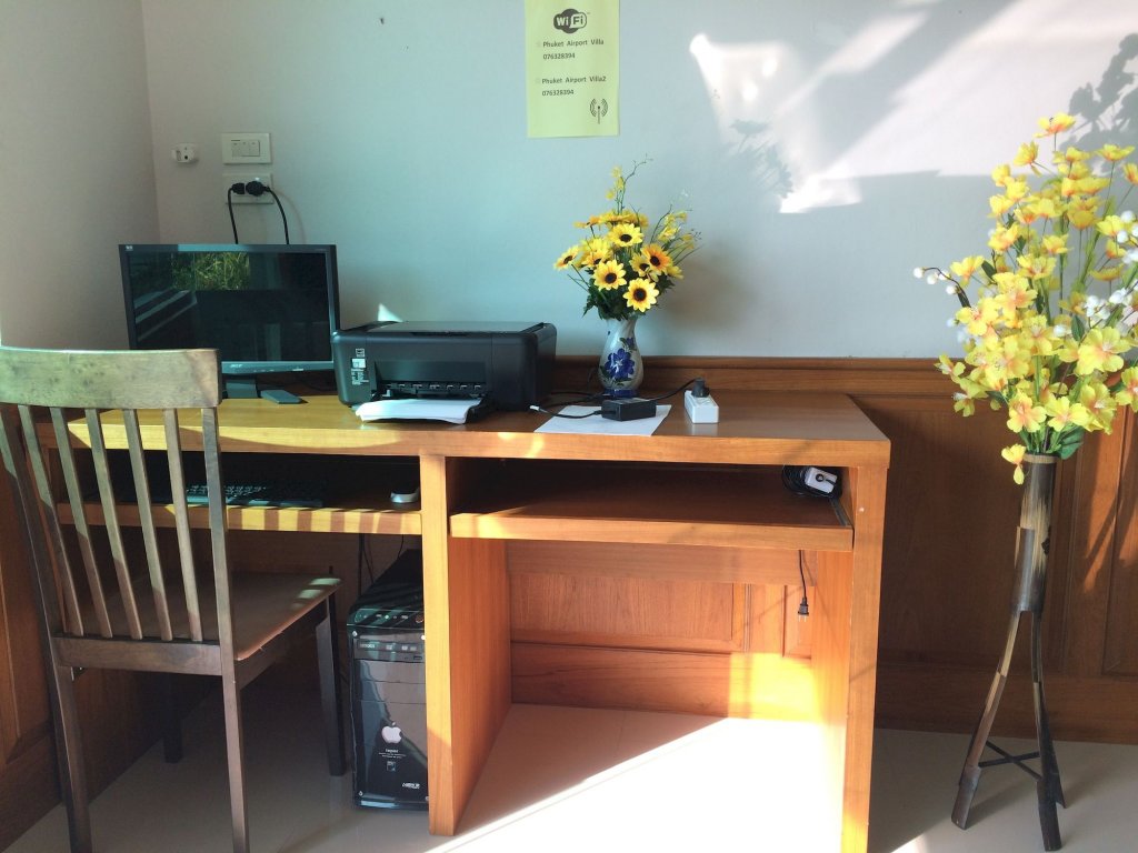 Фото Phuket Airport Villa