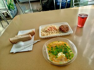 У ключа (Udmurtian Republic, Yakshur-Bodyinskiy rayon, M-7, podyezd k Permi, 215-y kilometr), cafe