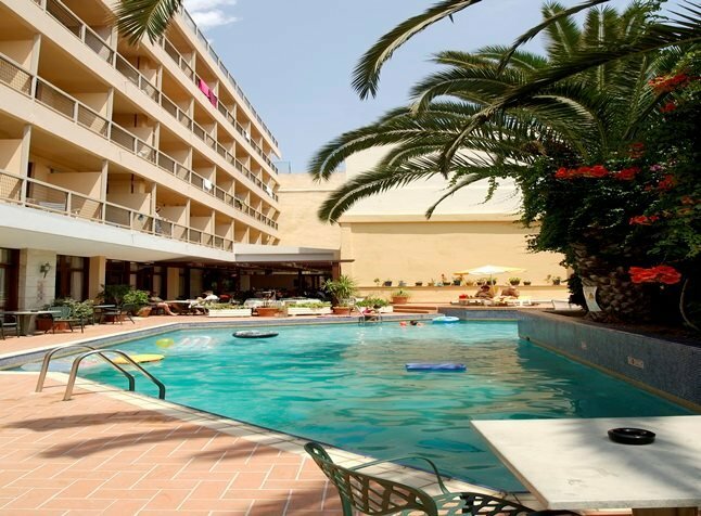 Фото Hotel Ideon