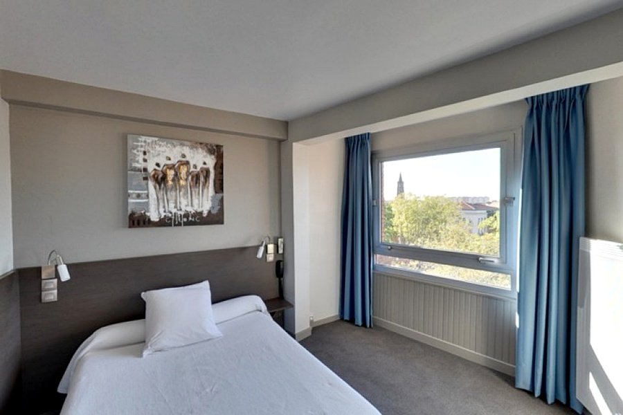 Фото Hôtel Victor Hugo