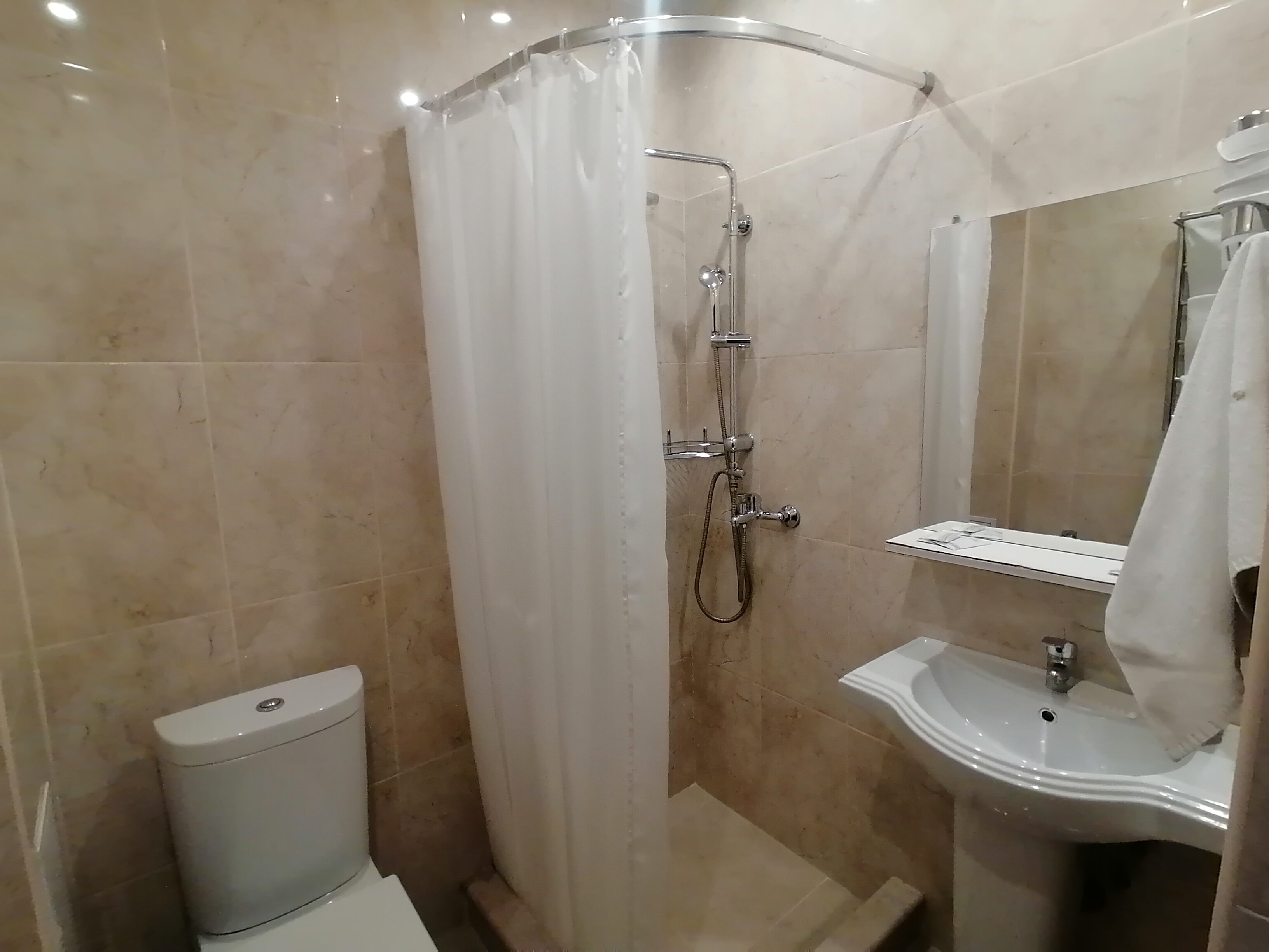 Фото Garuda Boutique Hotel