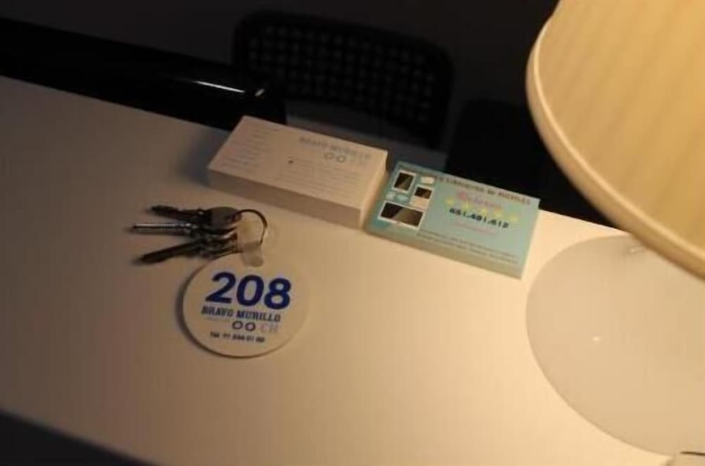 Фото Hostal Abitum Madrid