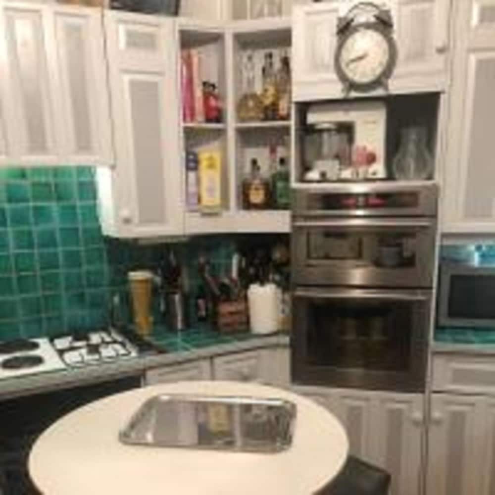 Фото Charing Cross Rooms - B&b