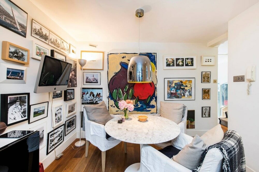 Фото Long Stay Discounts - Unique 2bed Flat, Portobello Road