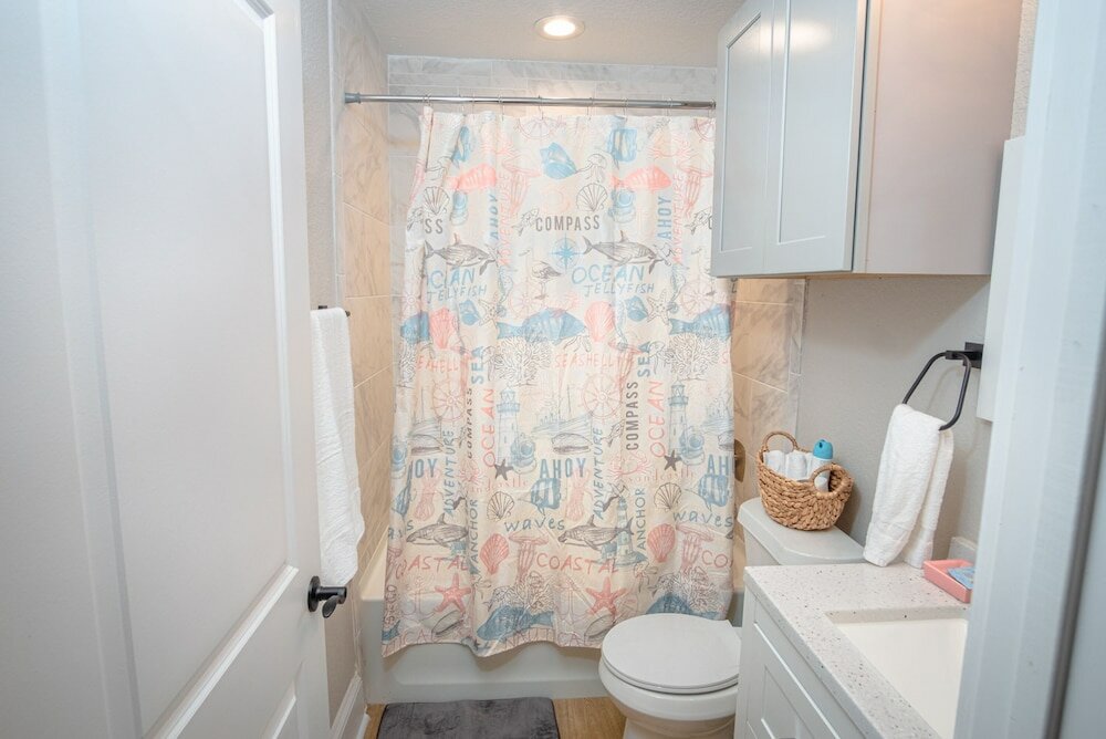 Фото Brand New Remodeled 3br/2.5ba House Near Downtown