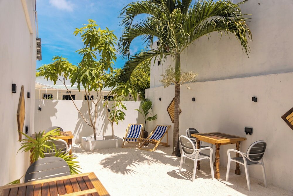 Фото Dhoani Maldives Guesthouse