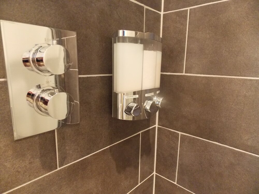 Фото Craig Eithin B & B Holyhead