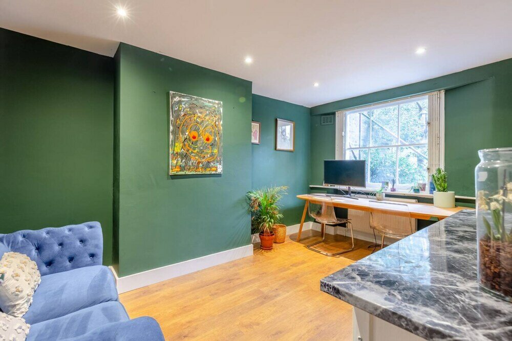 Фото Beautiful Two-story Flat With Garden in Islington