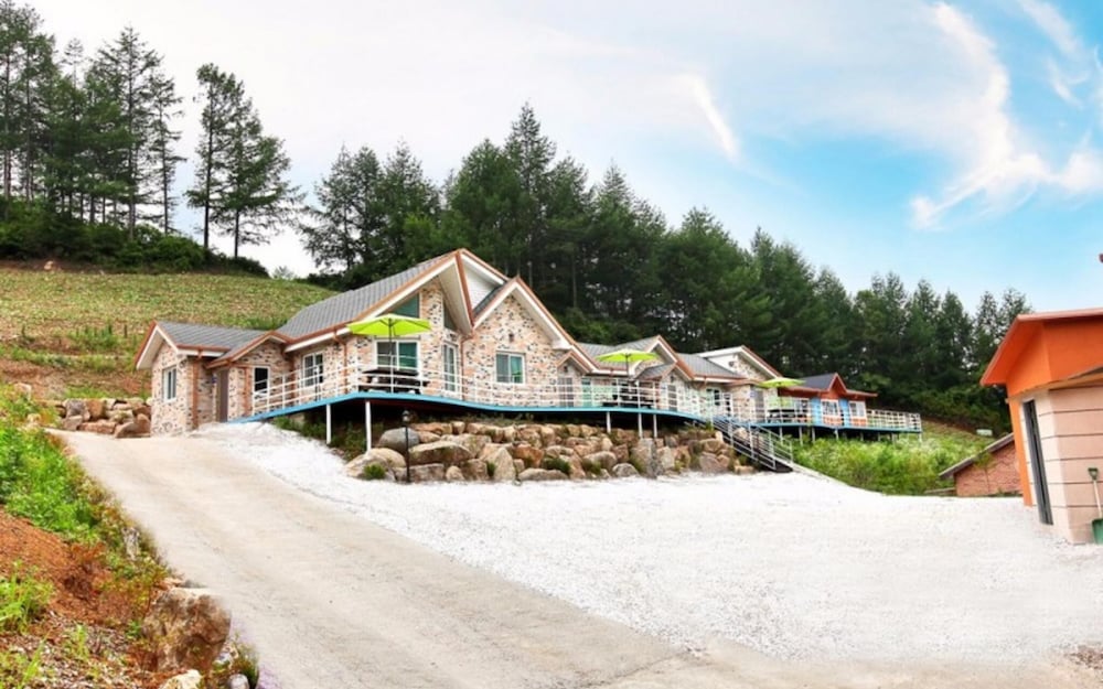 Фото Jeongseon Starjari Pension