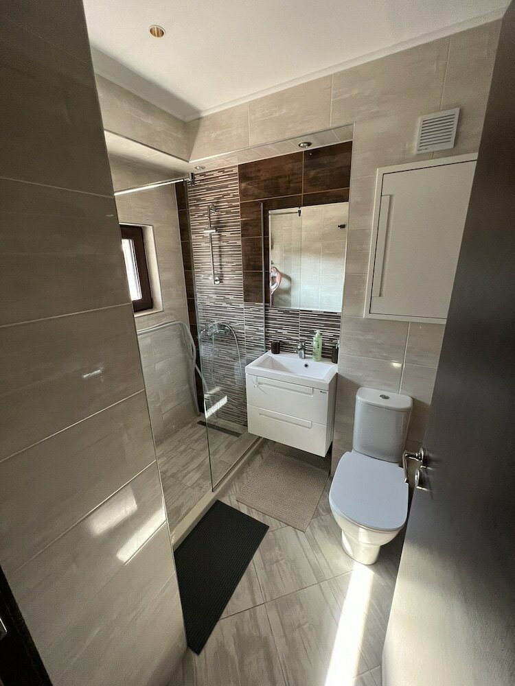 Фото Luxurious Sunset Villa with Pool