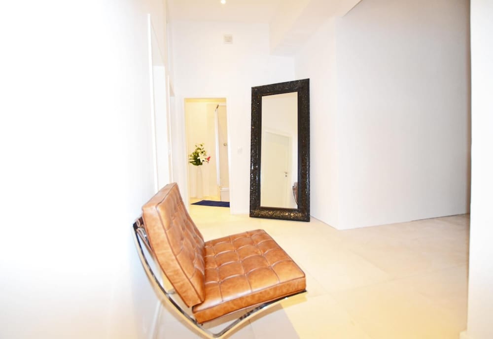 Фото Loft near Oktoberfest Location