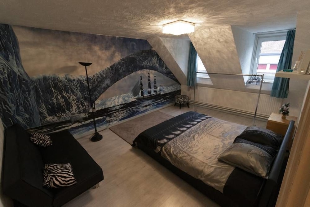 Фото Luxe Apartment - Near Town Hall