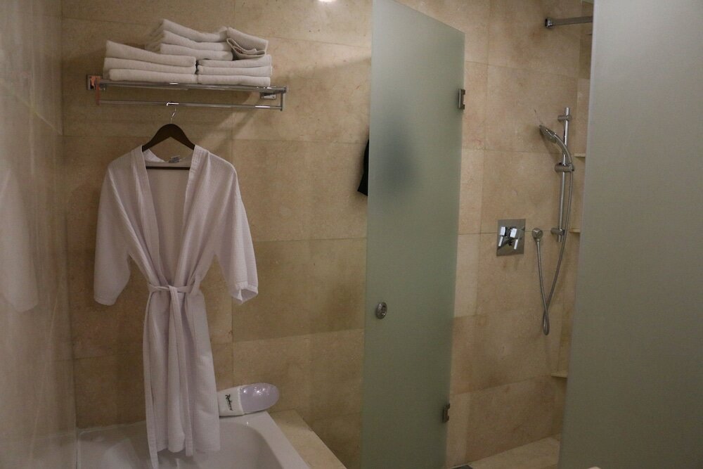 Фото Radisson Poliforum Plaza Hotel Leon