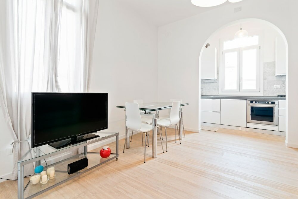 Фото Prato della Valle Roomy Flat