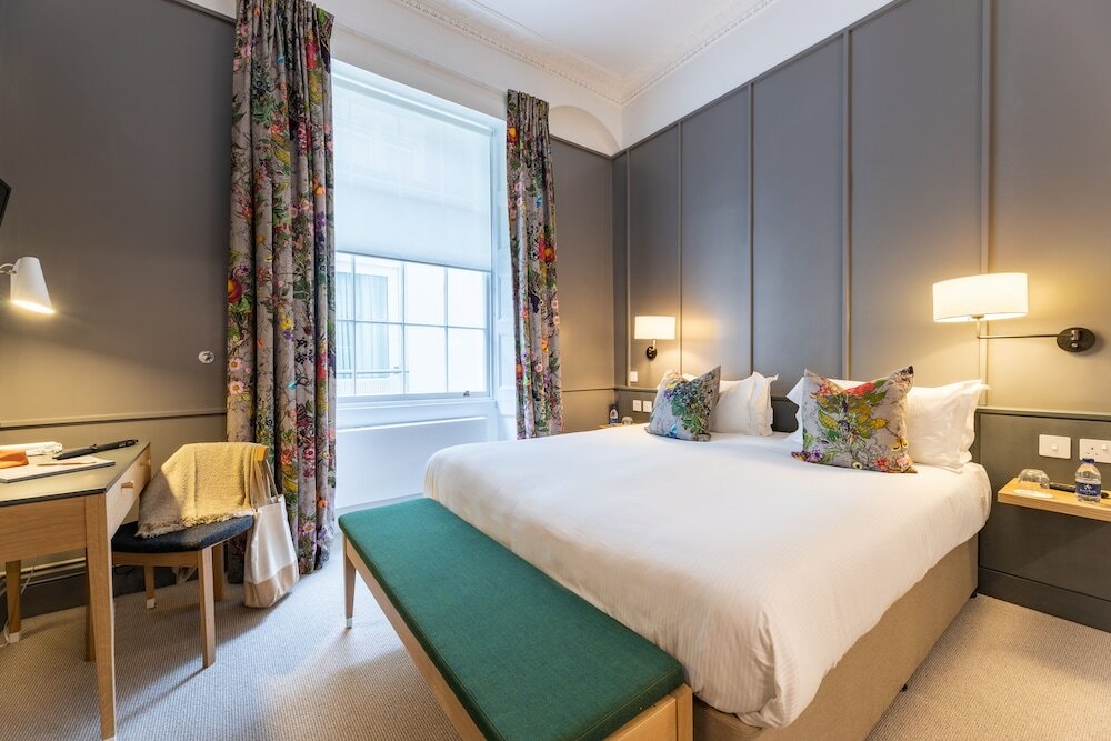 Фото The Goodenough Hotel London