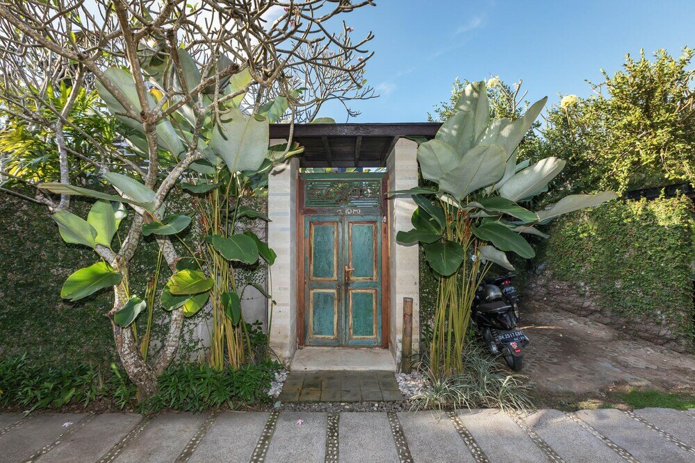 Фото Villa Yasa Canggu by Bali Villas R Us