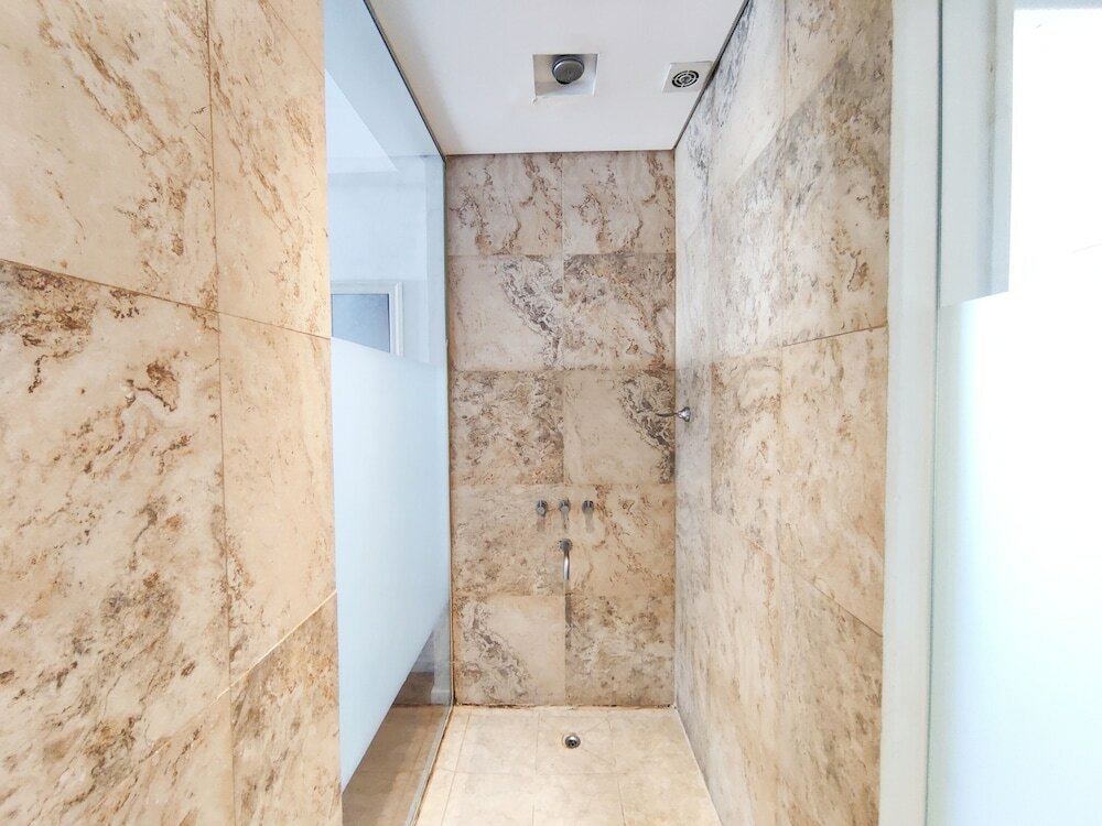 Фото Bens Downtown Apartments