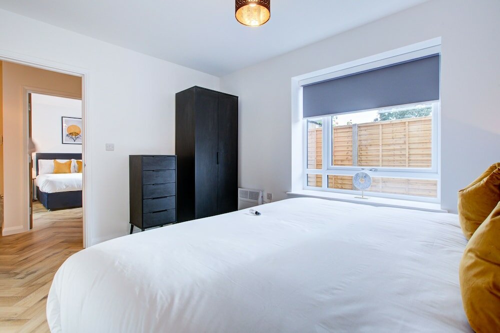 Фото Hybrid Resi - Mitcham