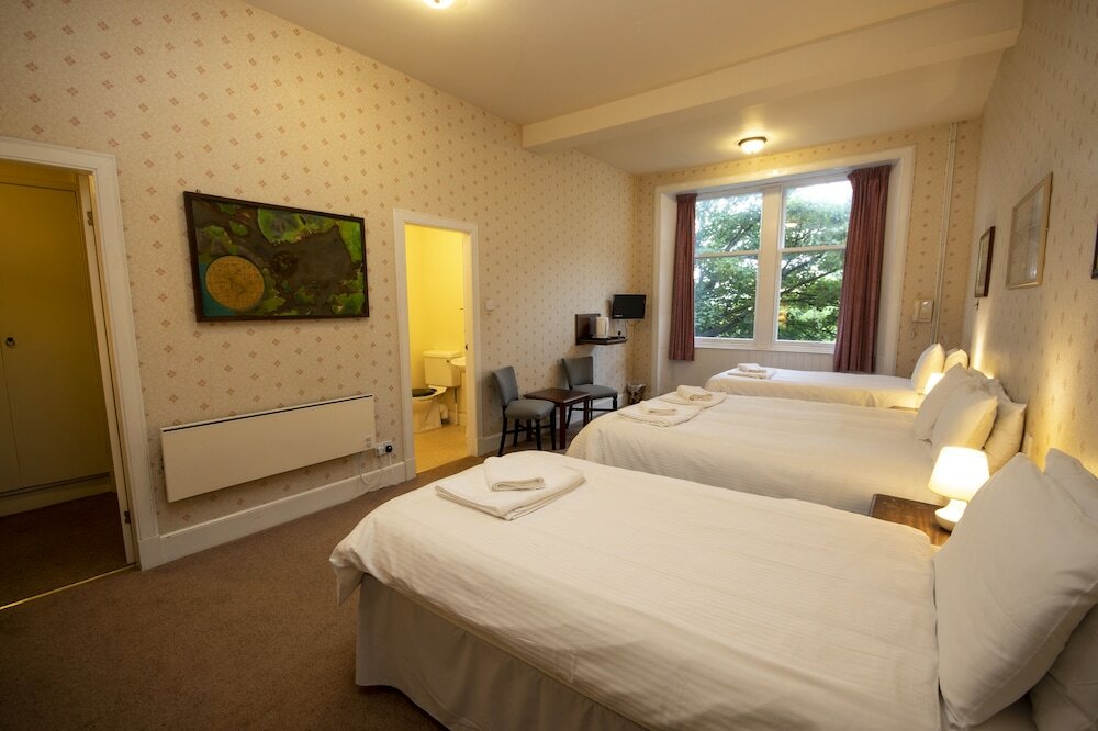 Фото Harbour Cottage