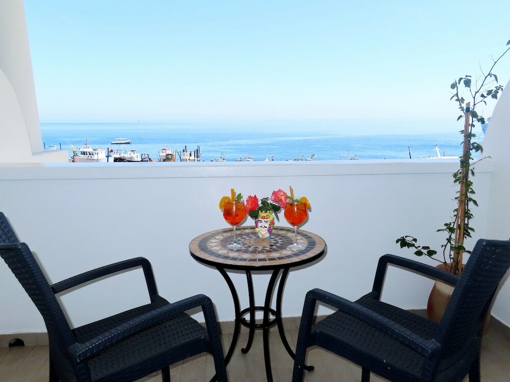 Фото Hotel Ossidiana Stromboli Center