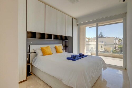 Гостиница Cosy 1br Apartment in Central St Julian's