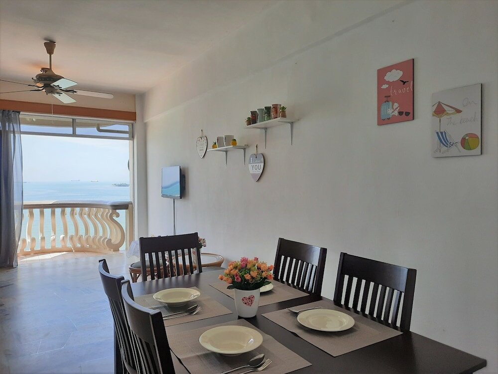 Фото Maison Seaview Suites Port Dickson