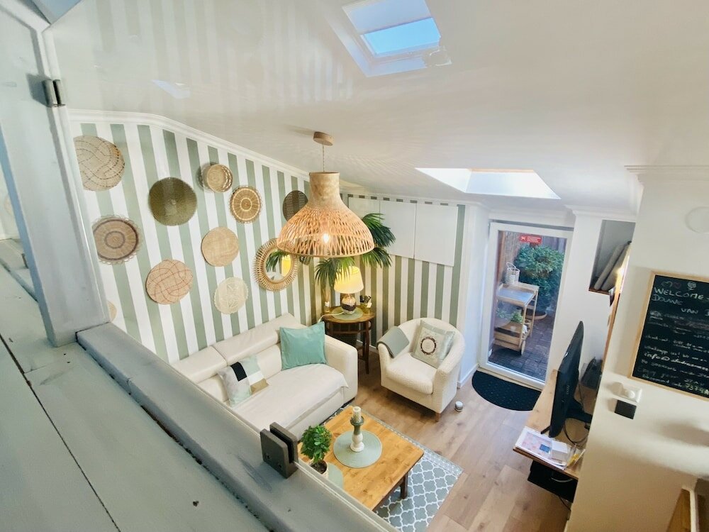 Фото Studios with Mezzanine Rua da Moeda