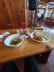 Traktir U Samsona Vyrina (derevnya Vyra, Bolshoy prospekt, 34), cafe