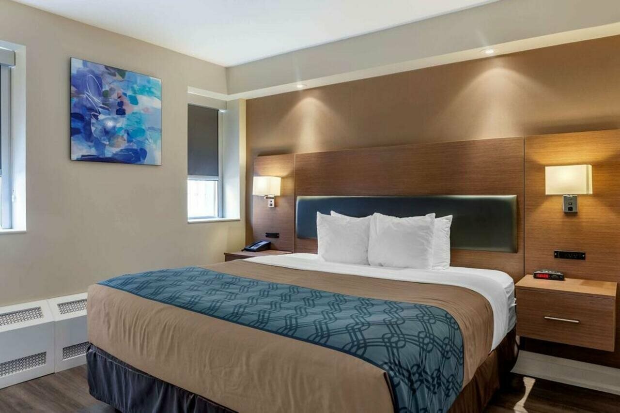 Фото EconoLodge Downtown Toronto