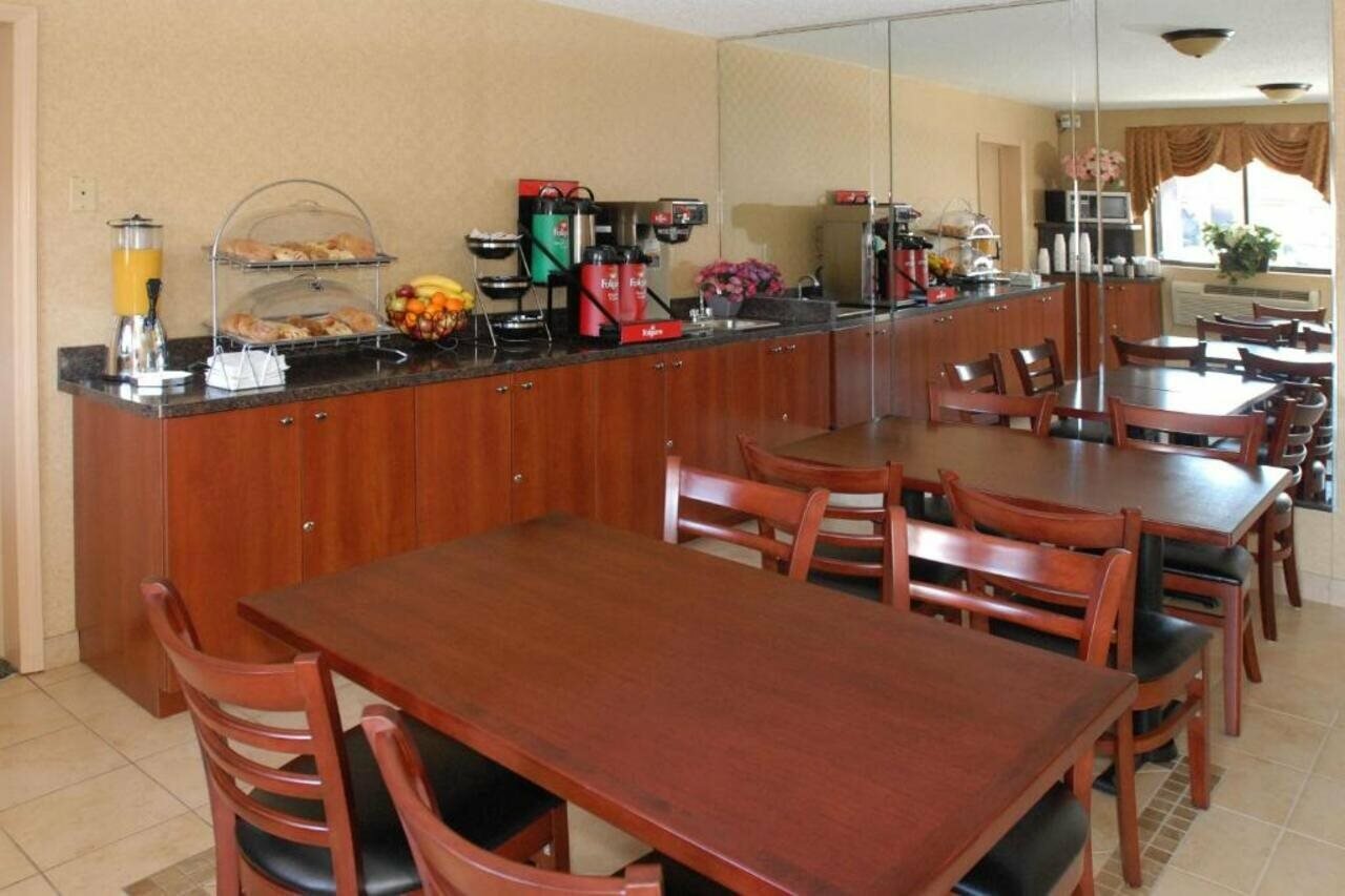 Фото Knights Inn South Amboy