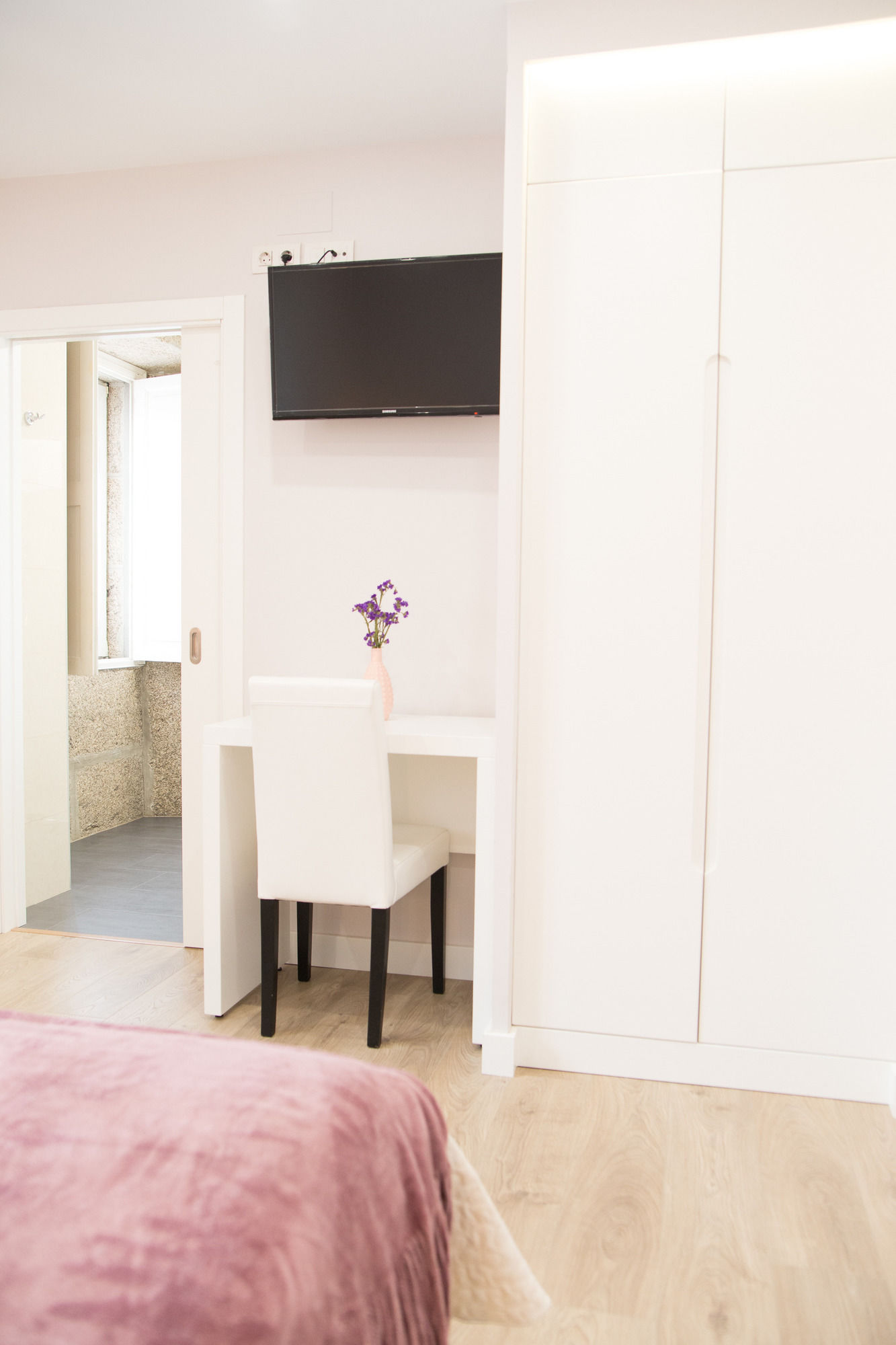 Фото Linares Rooms Santiago