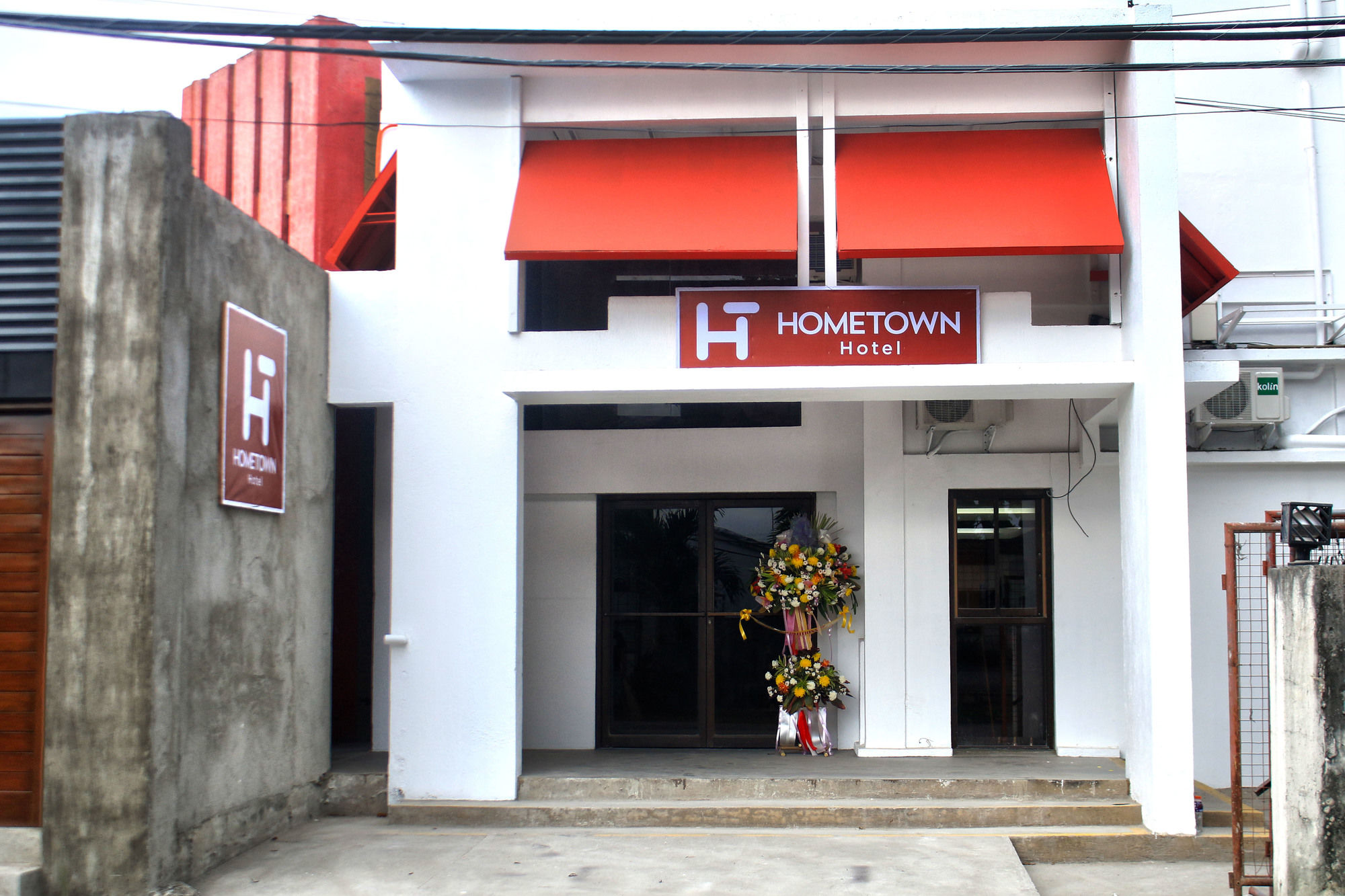 Фото Hometown Hotel Bacolod - Lacson