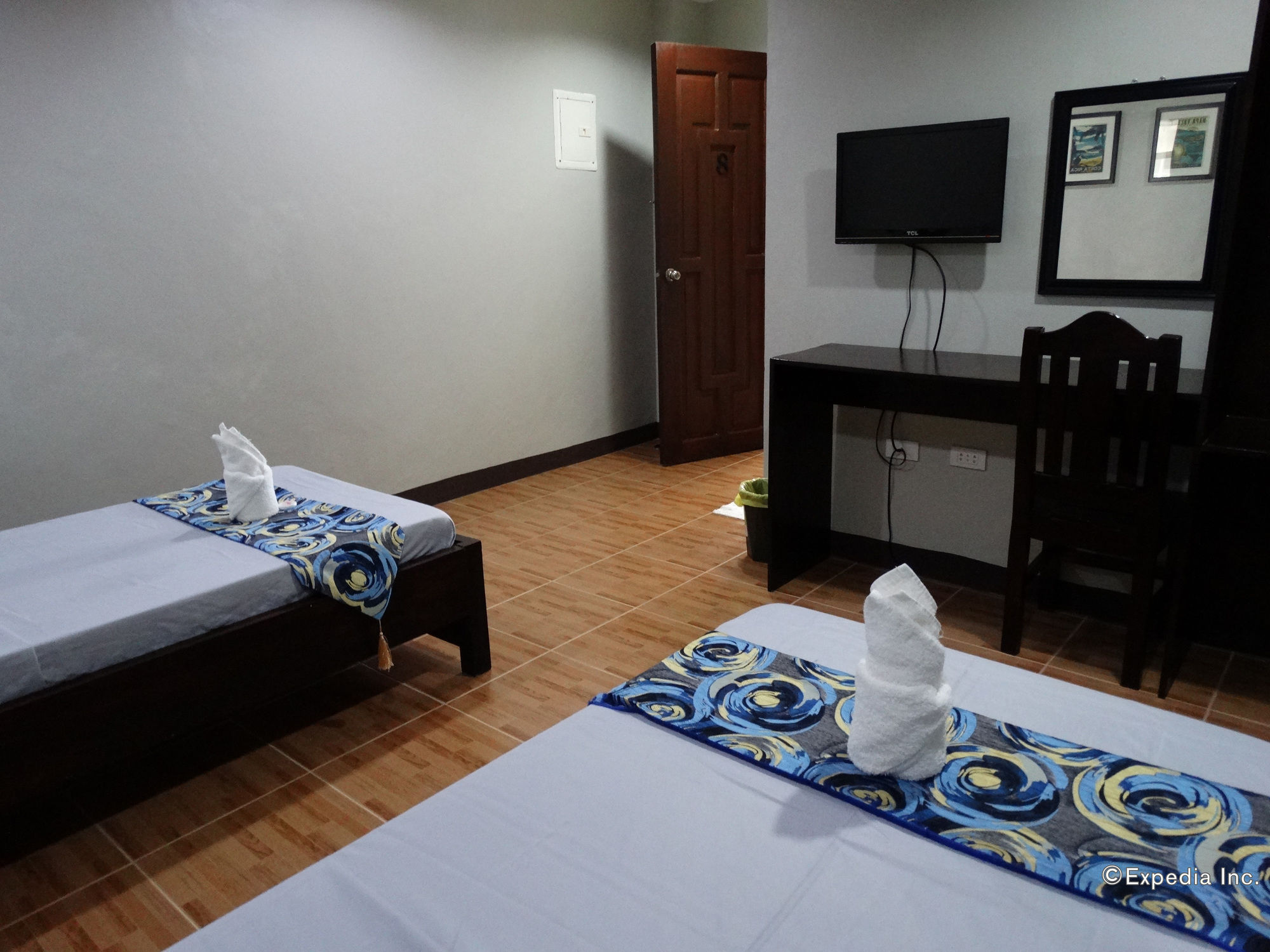 Фото Harbour Gardens Tourist Inn