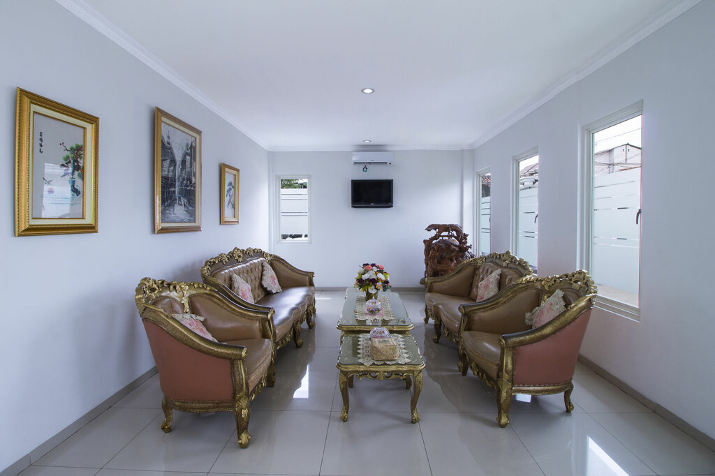 Hotel RedDoorz @ Jatiwaringin, Bekasi, photo