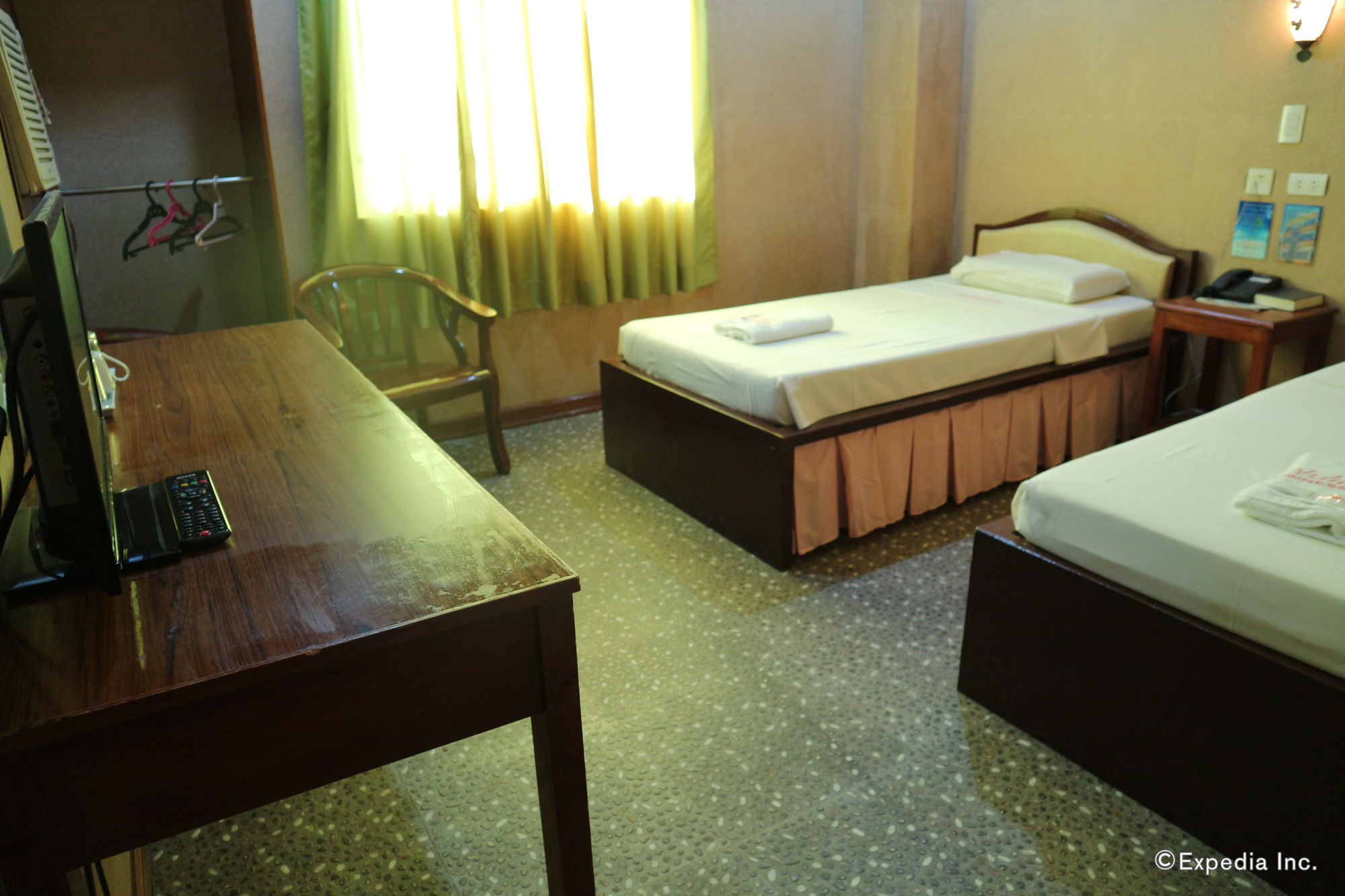 Фото Obdulia's Business Inn