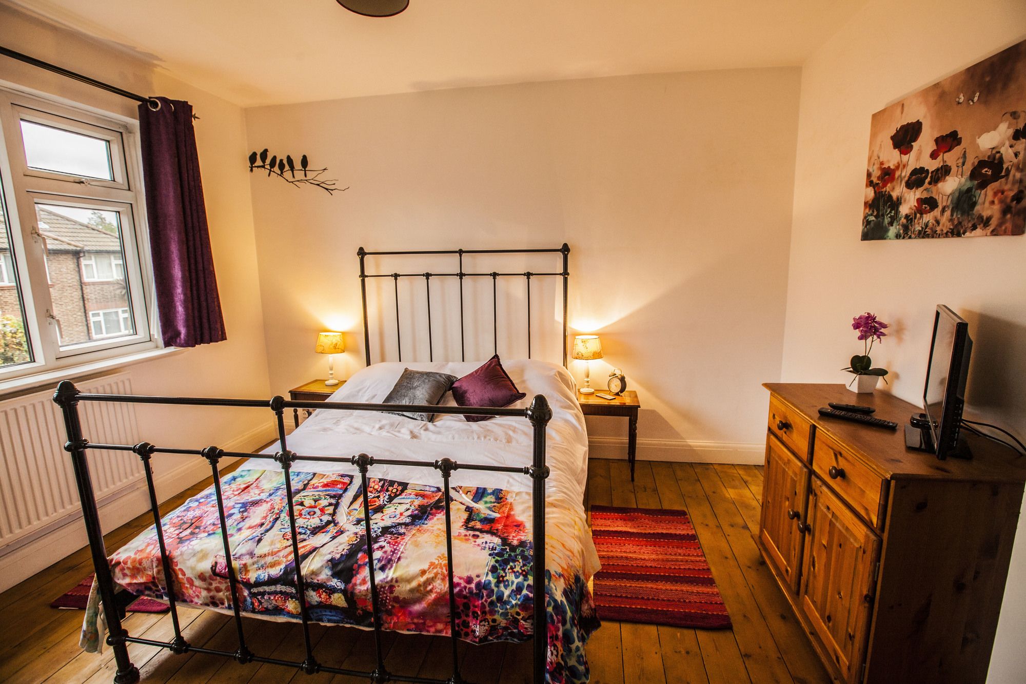 Фото Stunning Central Richmond with garden