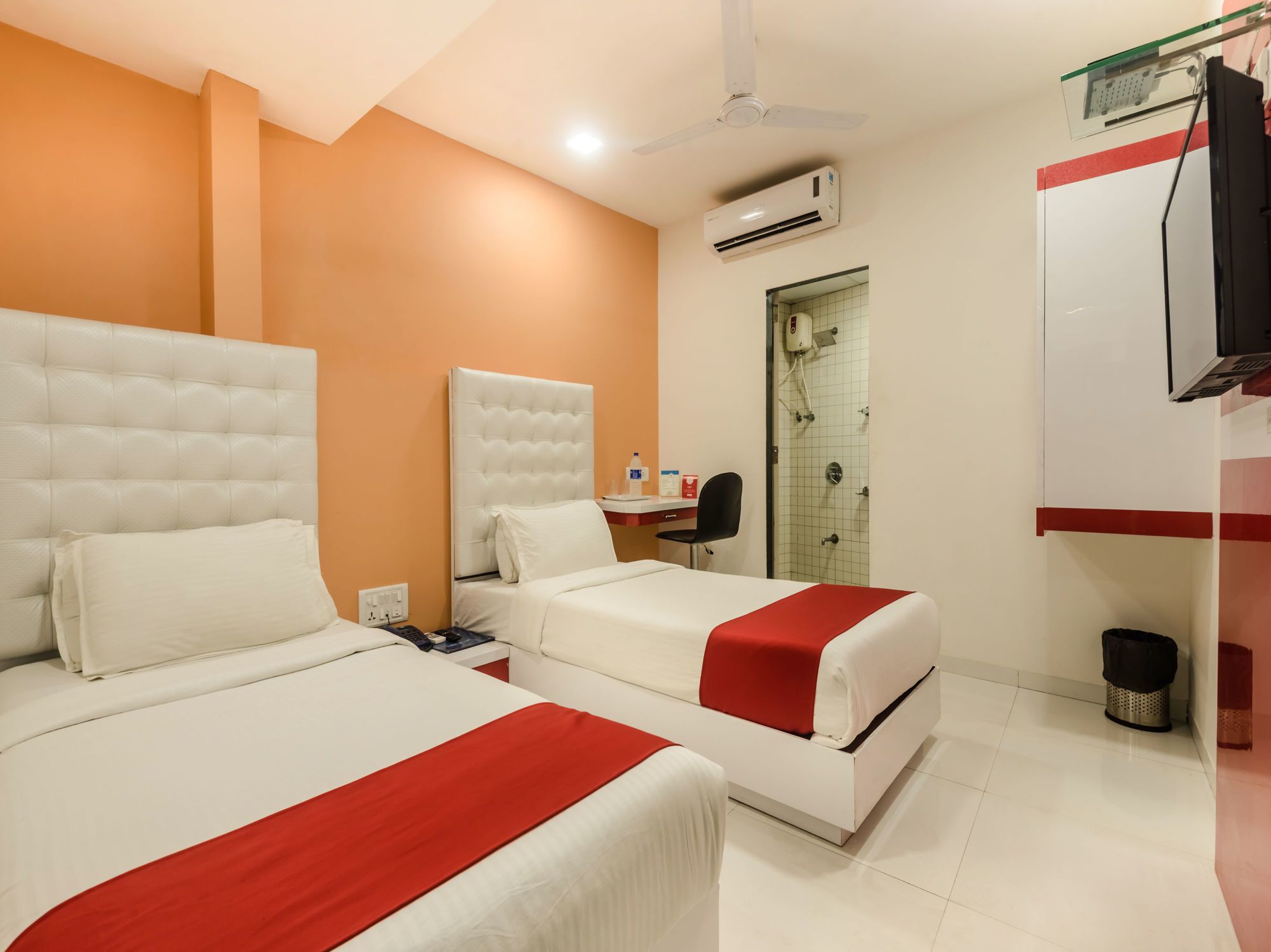 Фото Oyo 7407 Hotel Blue Sea