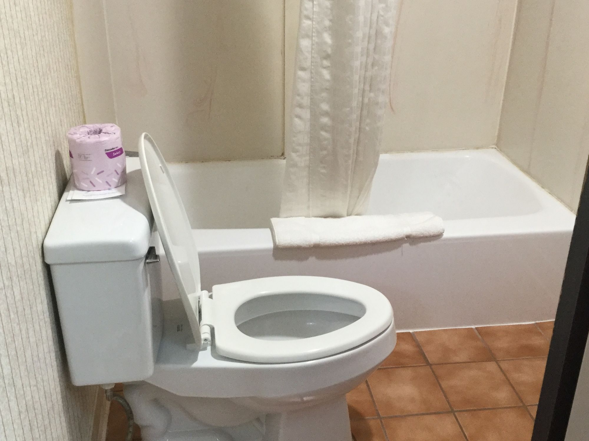 Фото Super 8 by Wyndham West Greenwich/Providence