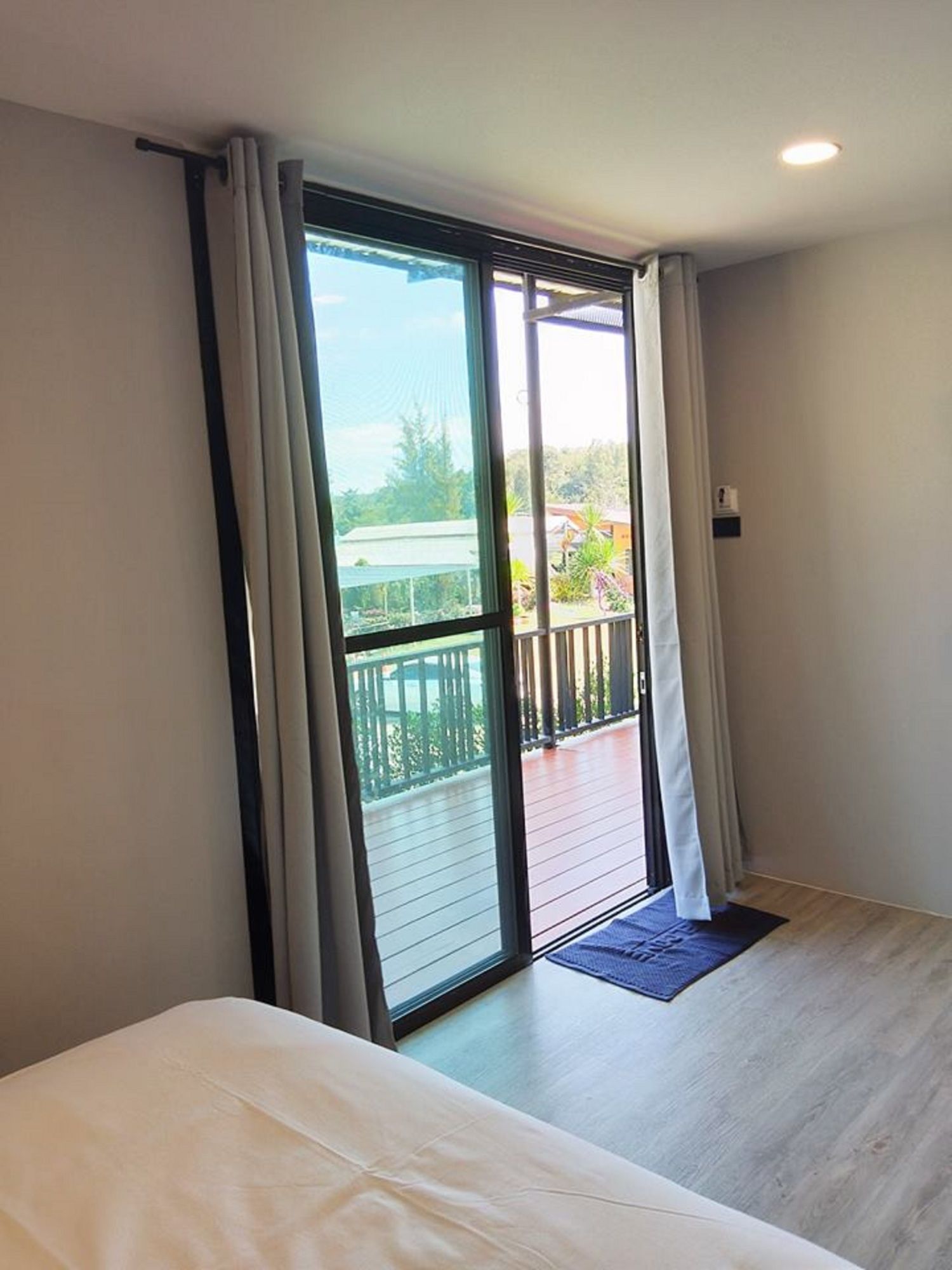 Фото Silathong Coffee and Flower