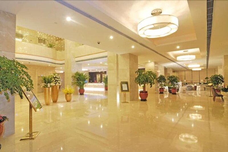 Гостиница Poly Hotel в Ухане