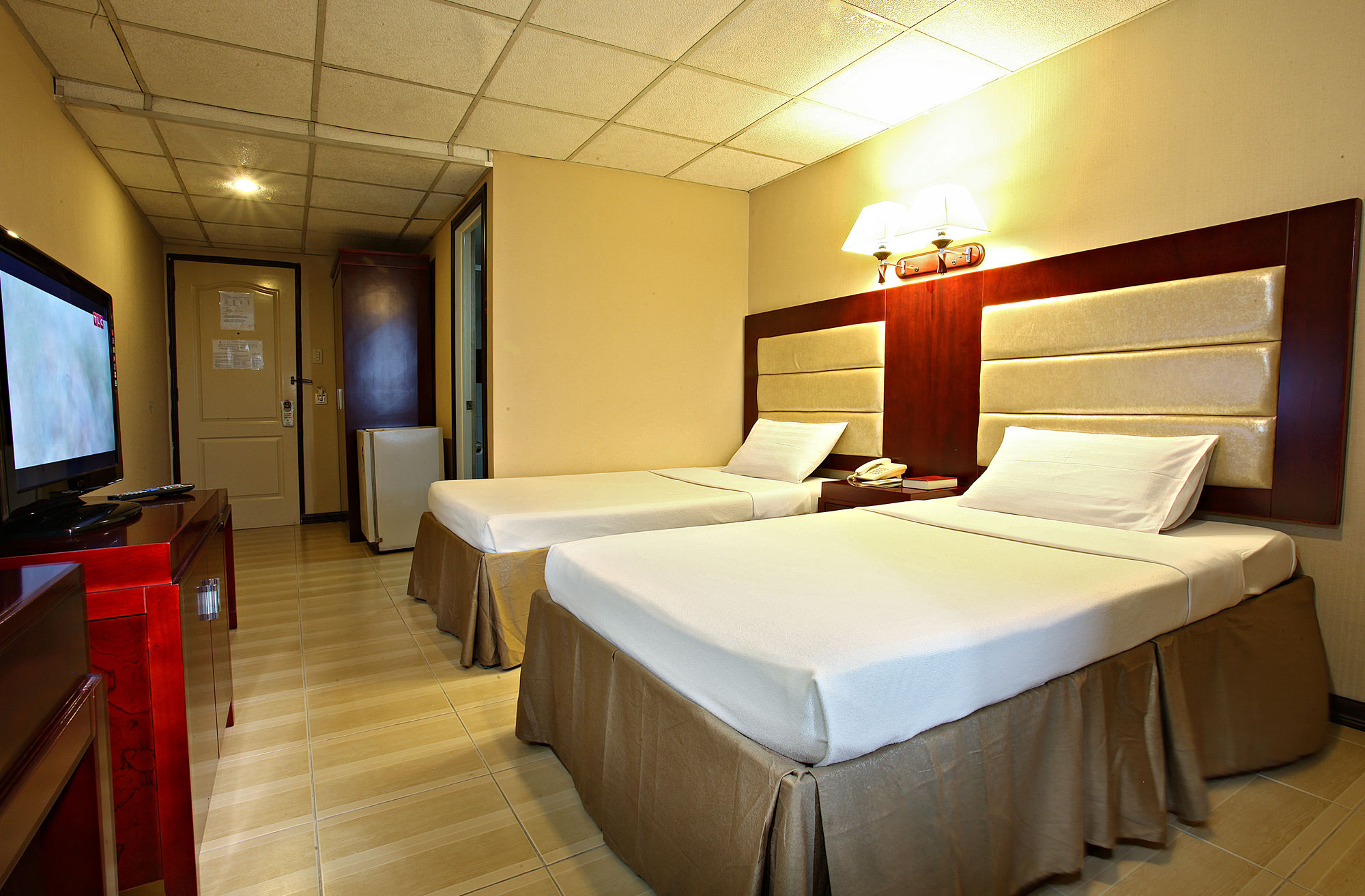 Фото Star Plaza Hotel