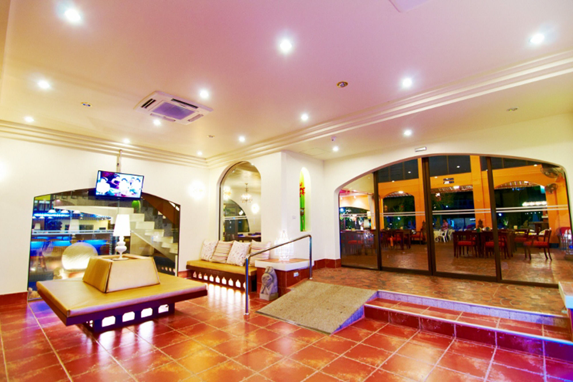 Фото Peace Resort Pattaya