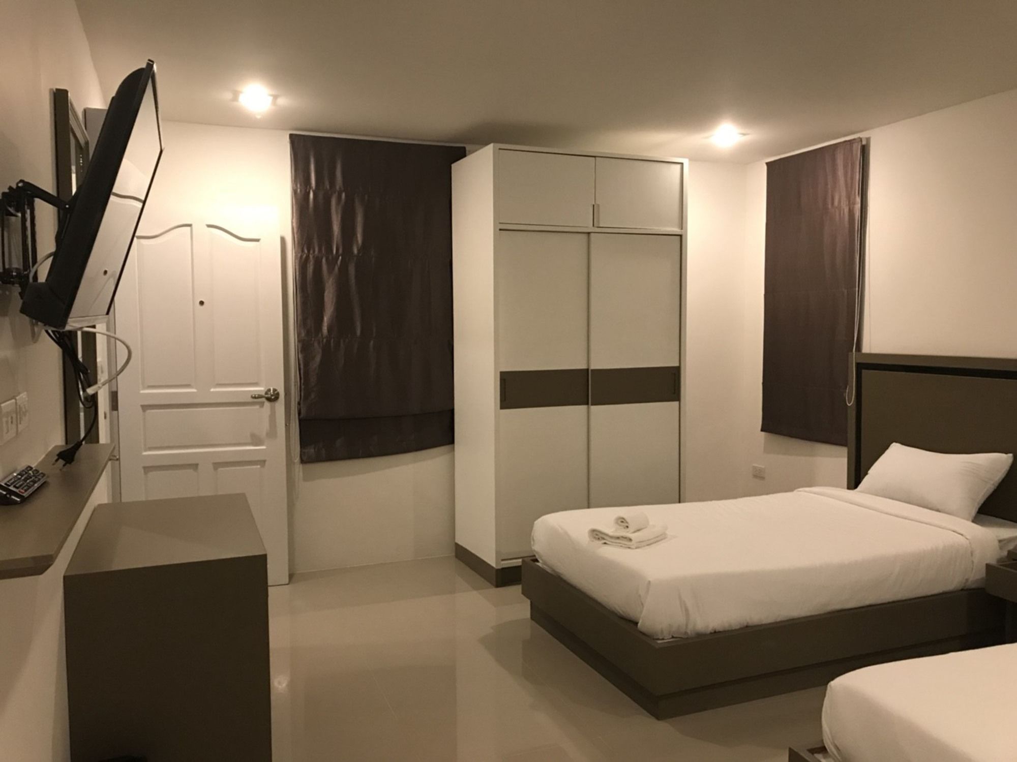 Фото S. E. T Thanmongkol Residence