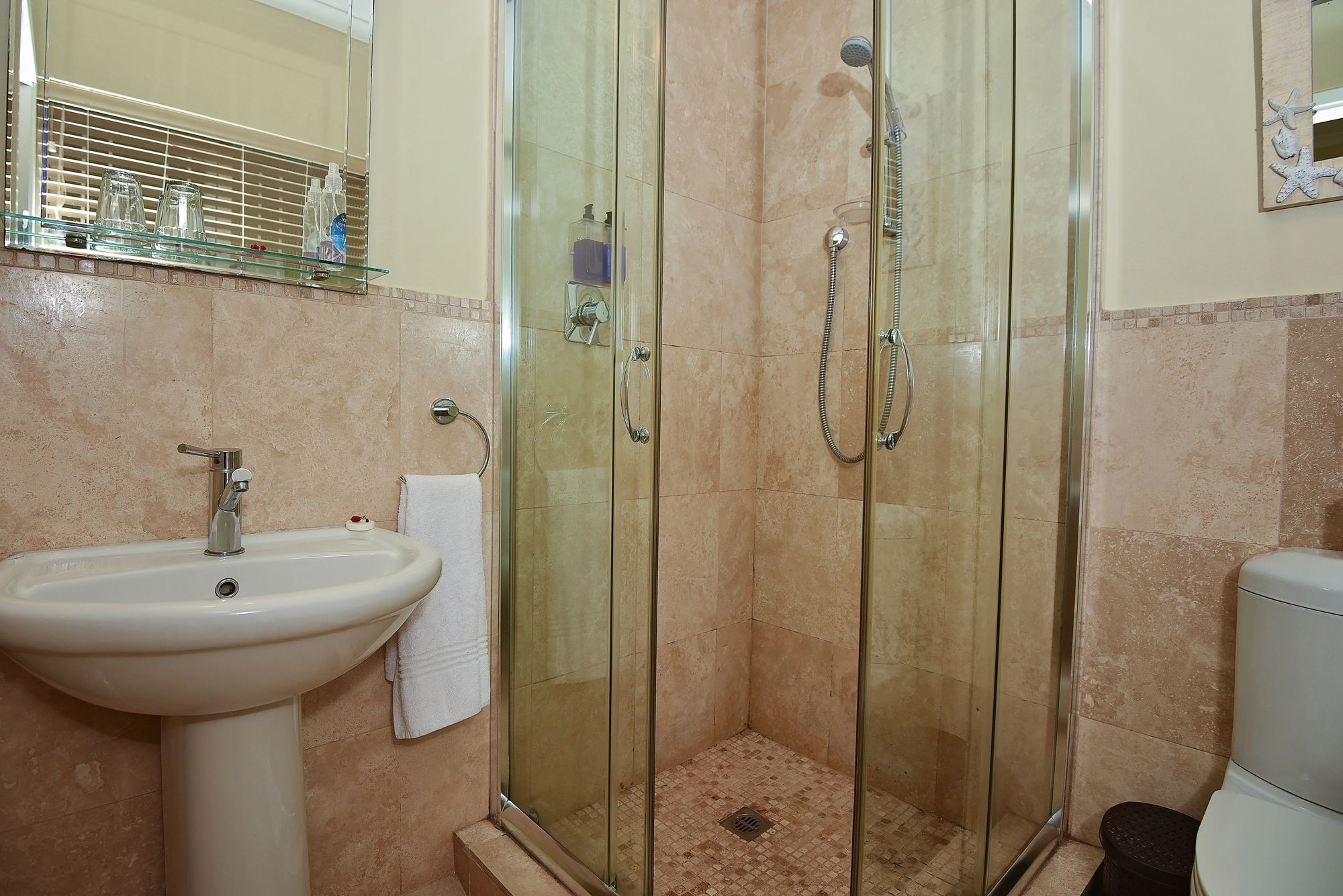 Фото Mandalay Guest House